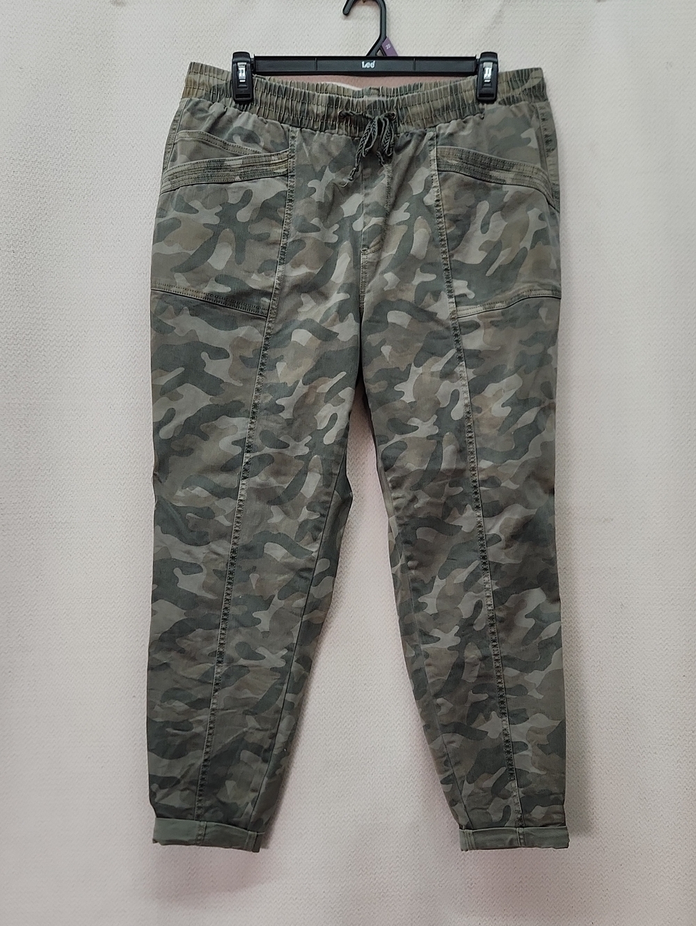 Maurices Men's Camo Cargo Joggers in Olive